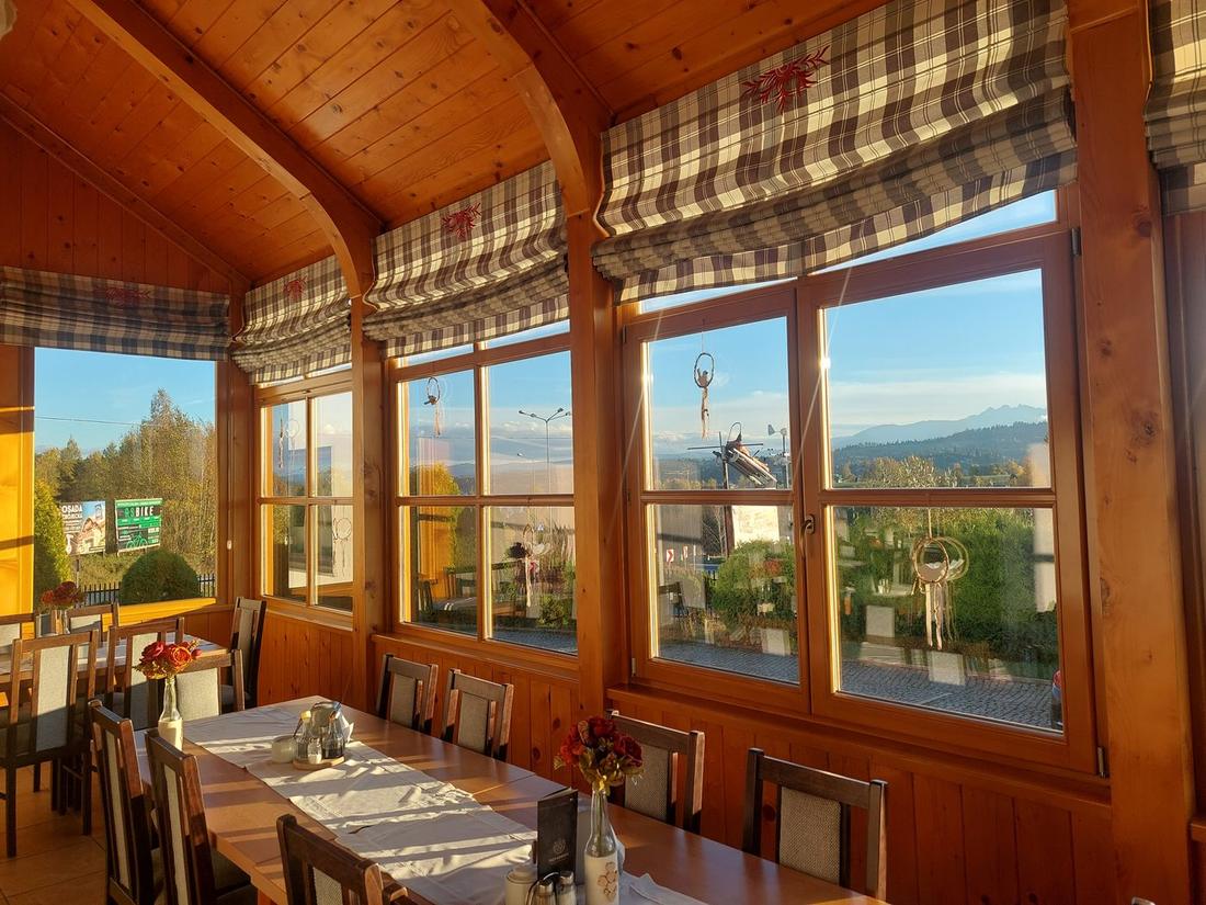 Restauracja w Gościńcu Pienińskim z widokiem na Tatry